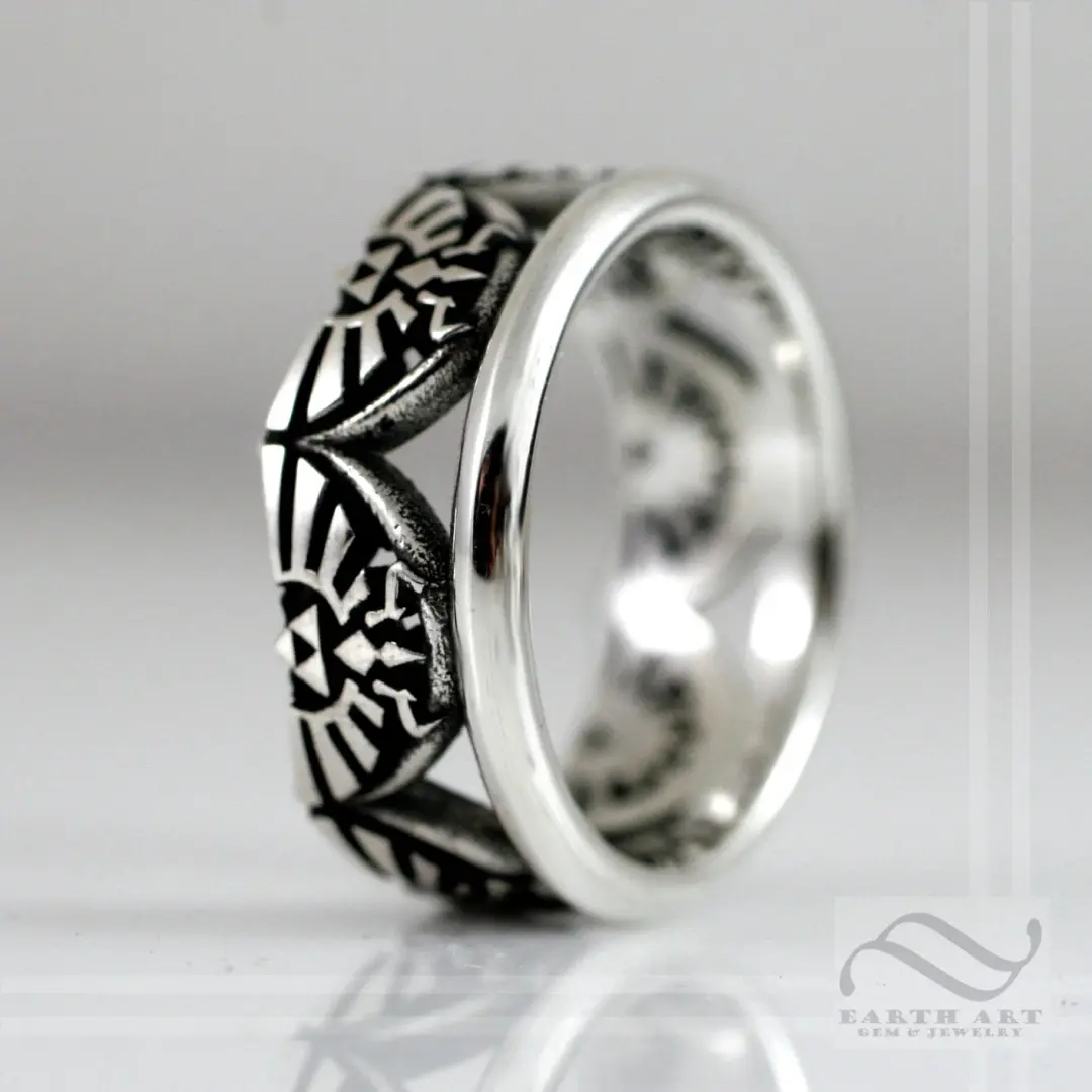 Hyrule Crest Crown Ring - Sterling Silver