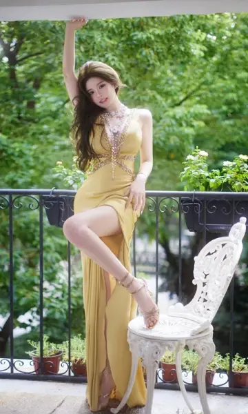 Yellow V-neck fitted waist slim-fit sexy slit long ball gown R7069