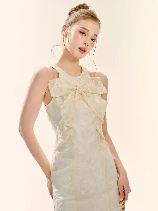 Cream Halter Neck Lace Mini Dress With Large Bow Detail And Floral Embroidery R9292