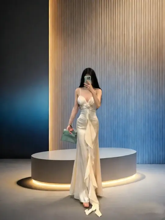 Light apricot halter-neck fitted waist bodycon long sexy ball gown R8049