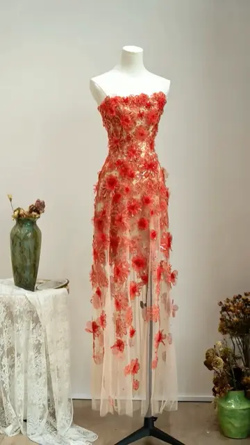 Red strapless, fitted, sexy and alluring ball gown/wedding dress R8063