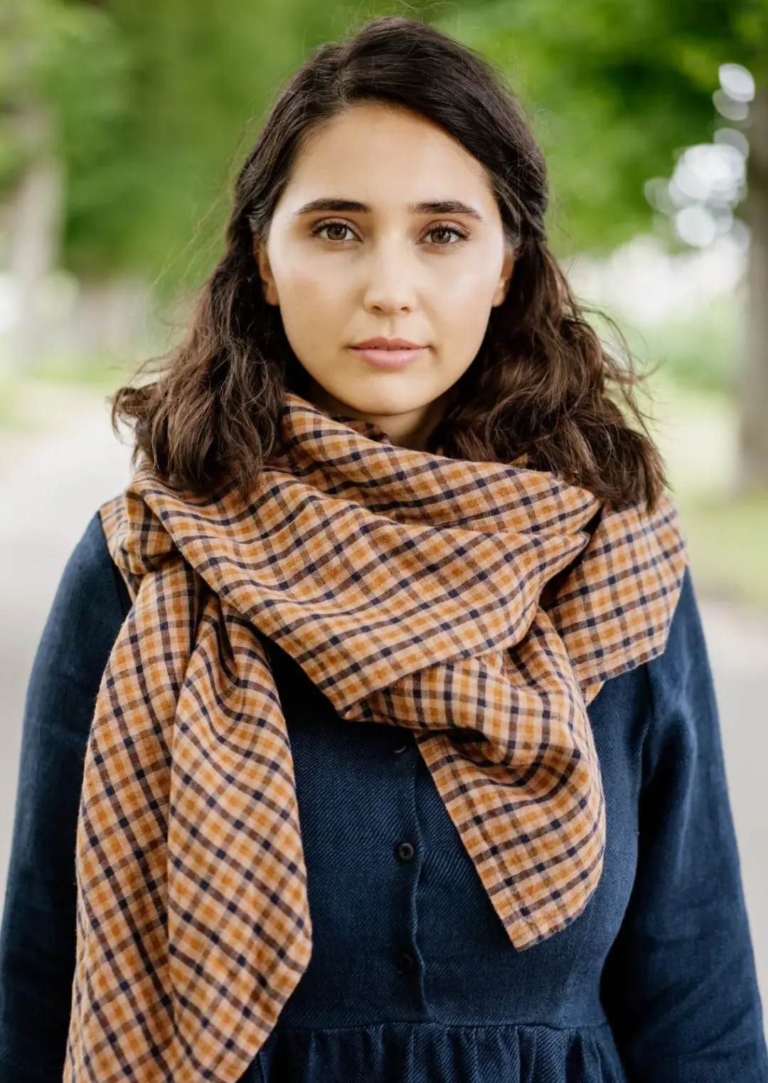 Palisandra – Linen Square Scarf