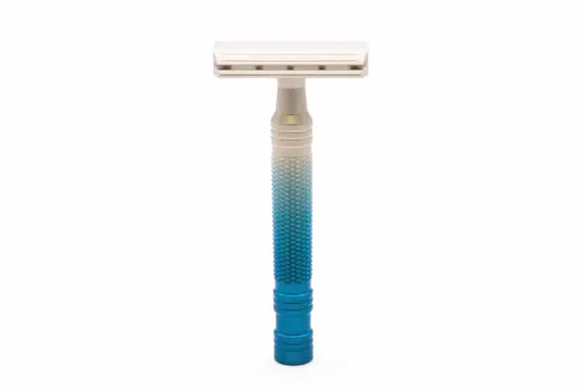 The Bison Safety Razor - Glacier