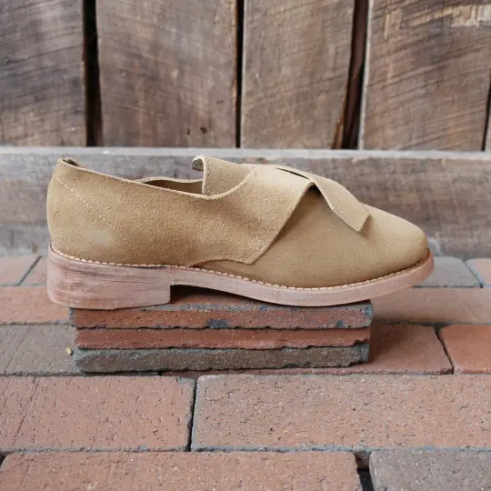 Ladies' Buckle Shoes - Barbara - Size 6.5 or 10