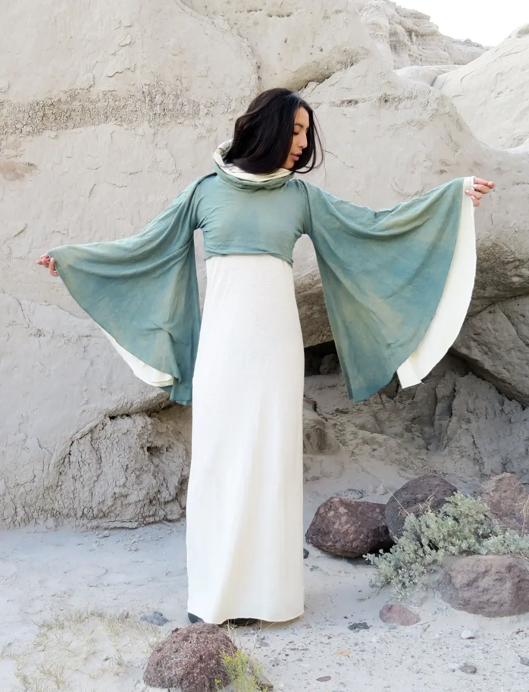 Chunky Cowl Priestess Sleeve Simplicity Bralette
