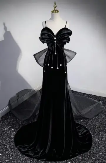 Black halter-neck off-the-shoulder fitted long ball gown R6421