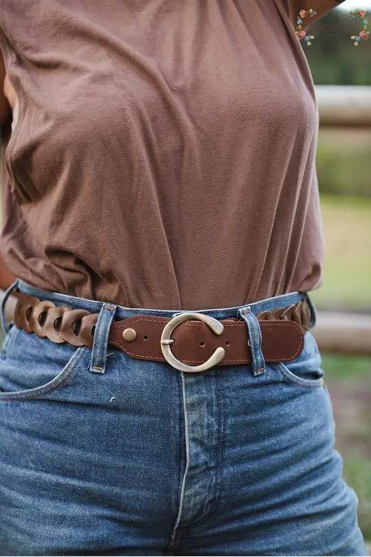 The Solid Calico Belt in Walnut