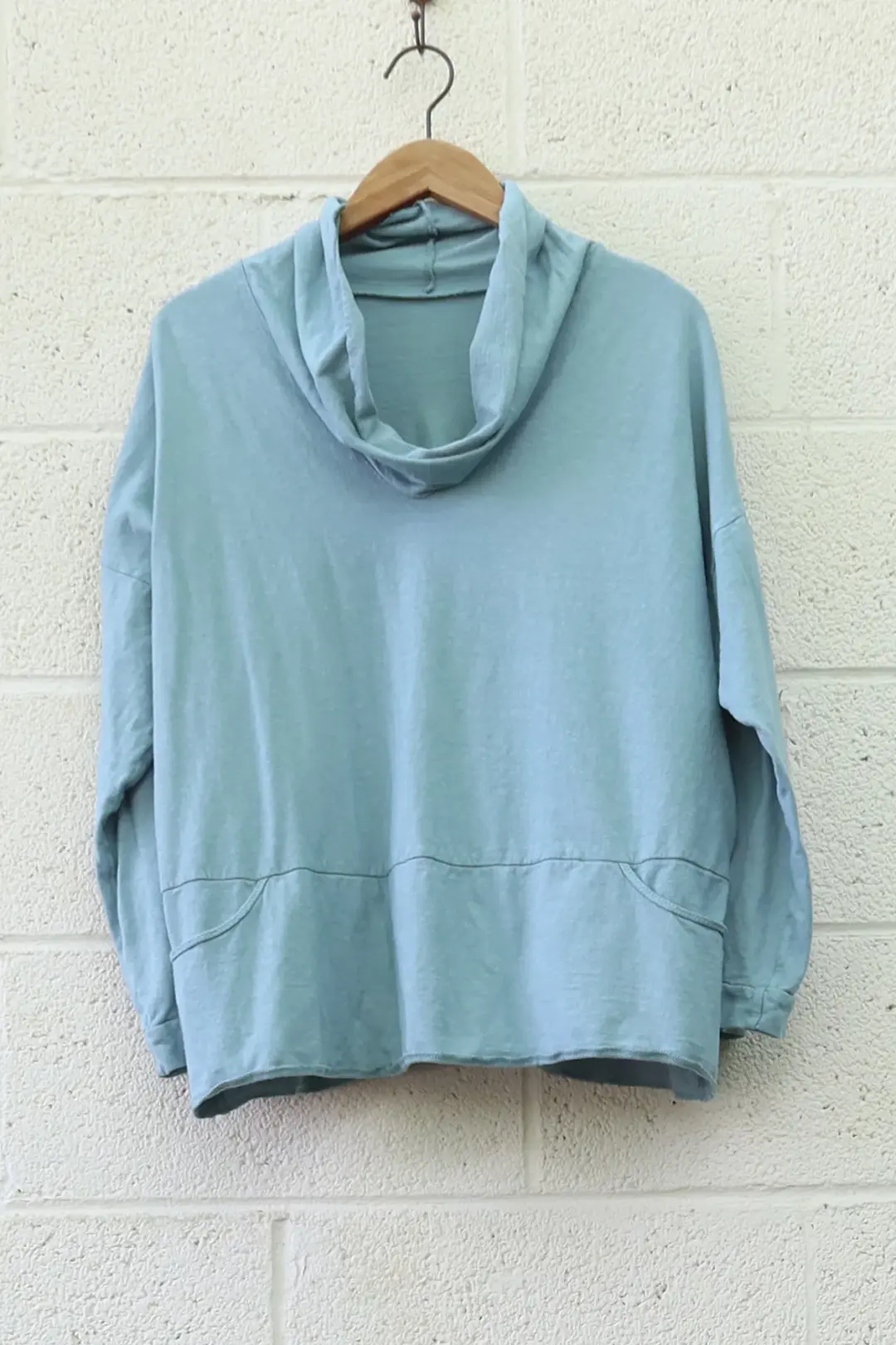 SAMPLE SALE - Many Moons Classic Darjeeling Shirt / L / Light Hemp / Lagoon / (220)