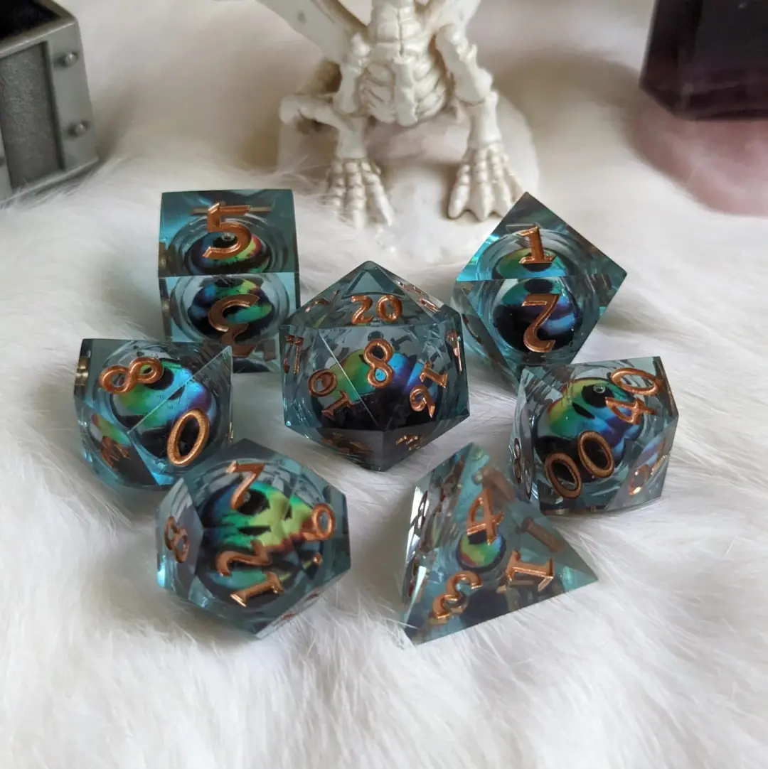 Colorful Moving Eye Liquid Core Sharp Edge Dice Set – 7-Piece Swirling DnD Dice