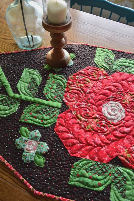 Rose Garden Runner in Winter Wonder