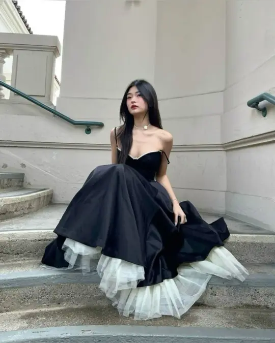 Stunning Silky Tiered Prom Gown Black Women's Corset Maxi Evening Dress — Fall Outfit 2026 New RS3100