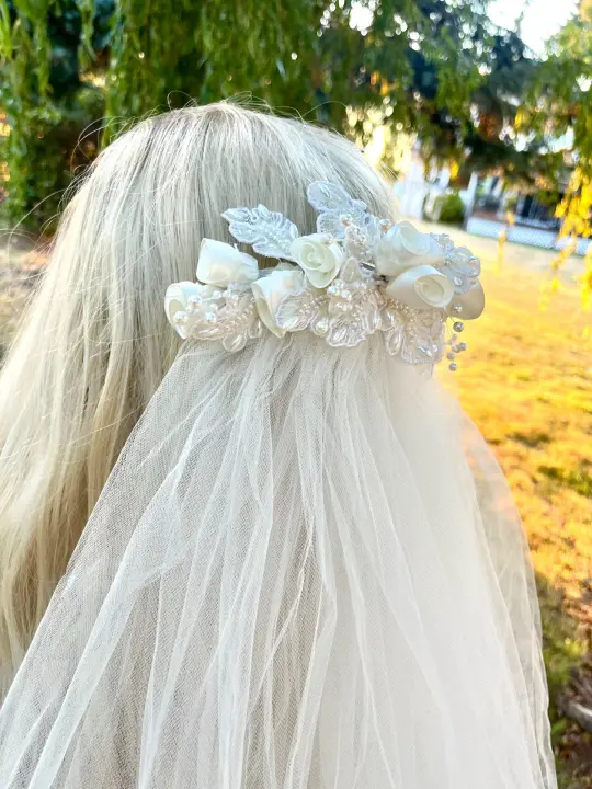 Ivory Floral Hair Comb With Veil