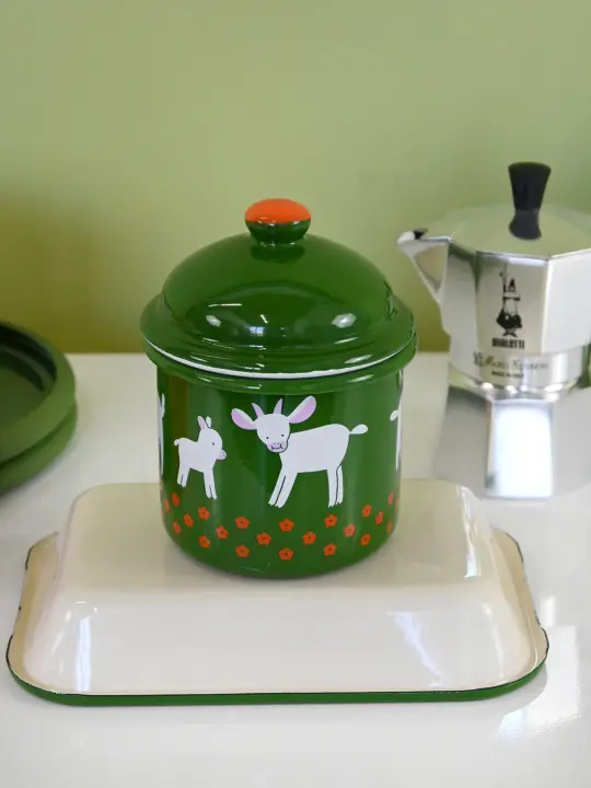 "GOAT" Enamel container