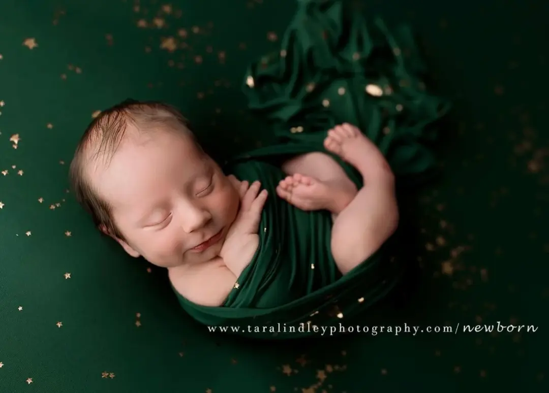 Rowan cashmere feel Beanbag Backdrop and matching Wrap combo